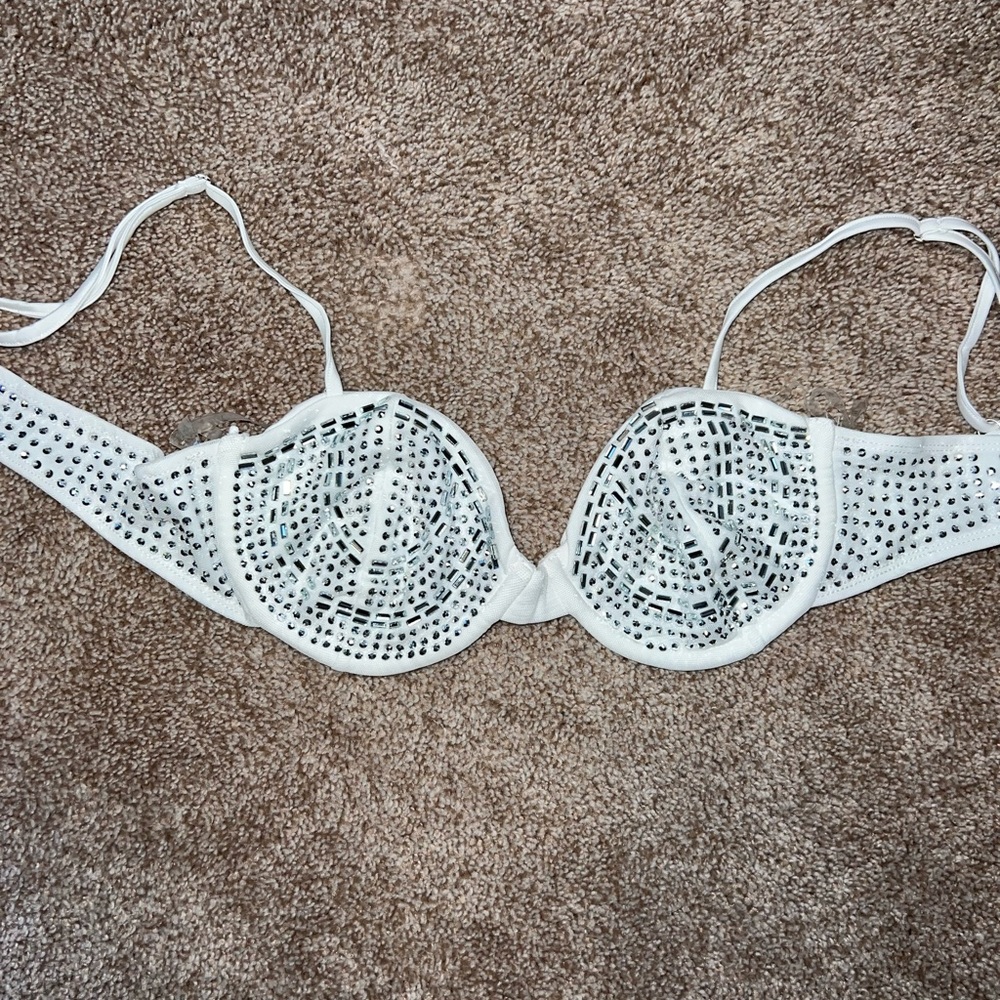 Miss Lola White Lace Bra Top